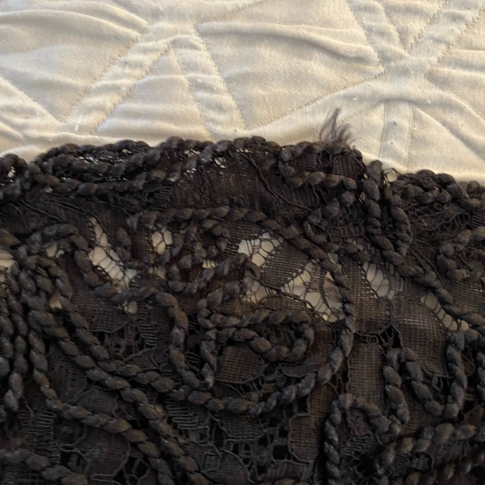 Gorgeous Lace Crop Top-Medium - Picture 5 of 5